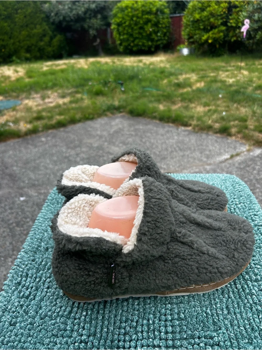 LL Bean Women’s Cozy Sherpa Slip-On Shoes in Dark Gray Slippers Size 9M